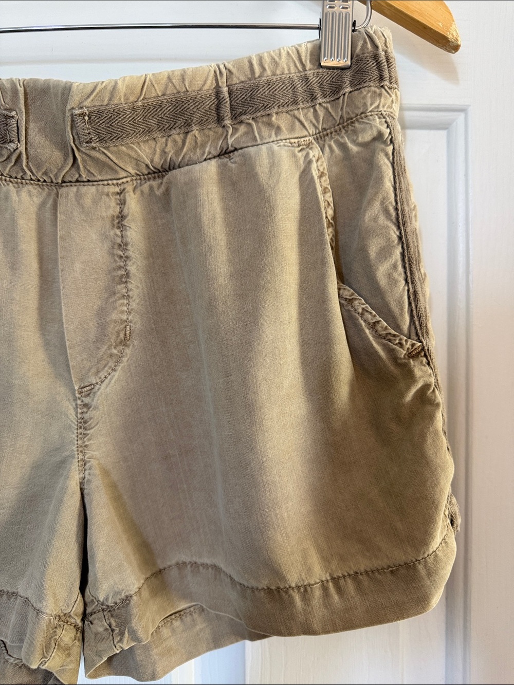 cloth & stone Olive-Tan Relaxed Drawstring Shorts XS 100% tencel lyocell - Picture 2 of 5